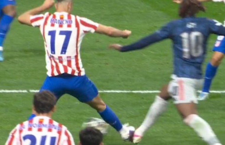 Penal(i) ili ne? Zbunjeni Arteta zbunio i sve ostale! Legende digle glas o sudijama u LŠ!