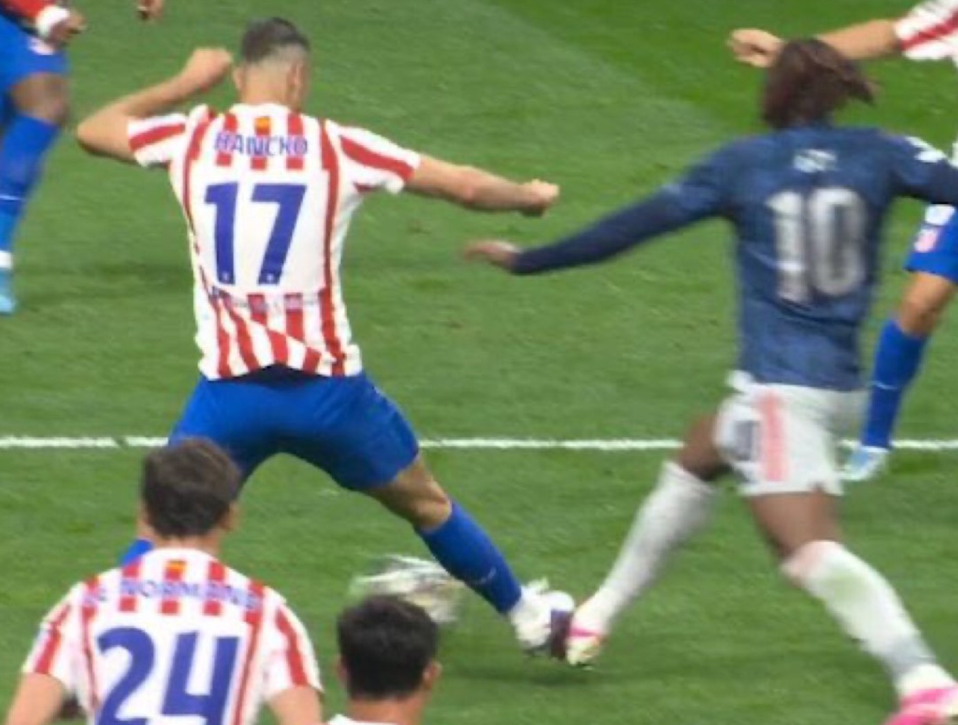 Penal(i) ili ne? Zbunjeni Arteta zbunio i sve ostale! Legende digle glas o sudijama u LŠ!